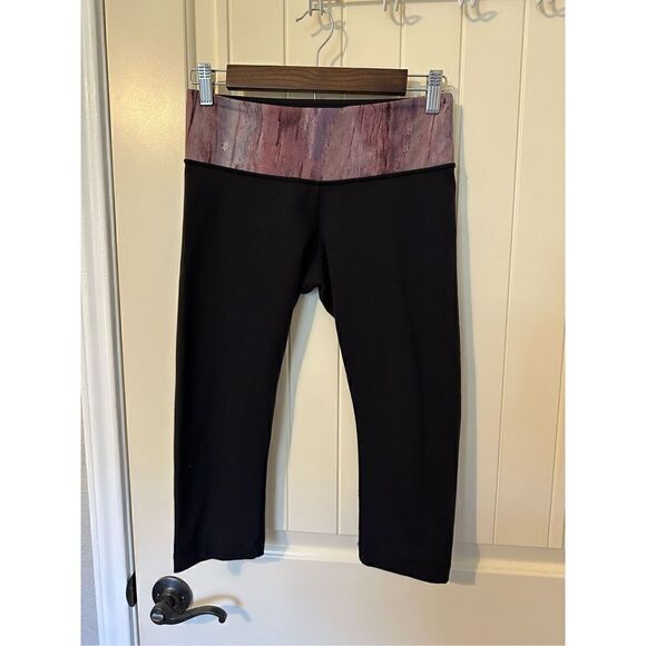 Lululemon Cropped Workout Activewear Leggings Size 6 - Picture 1 of 6